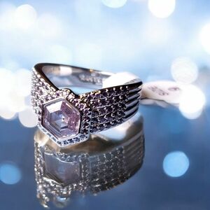 Lavender Topaz And Rhodium Plated Ring Sz9